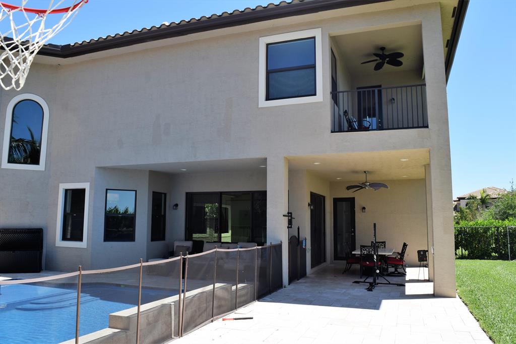 8782 Sydney Harbor Circle