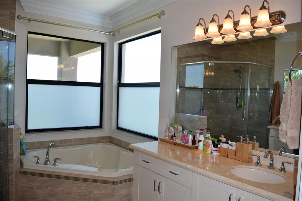 8782 Sydney Harbor Circle