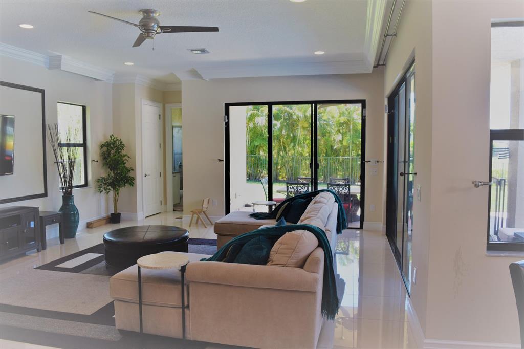 8782 Sydney Harbor Circle