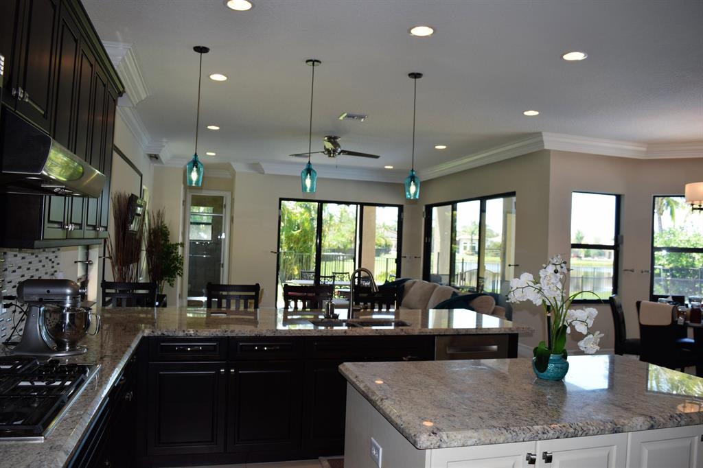 8782 Sydney Harbor Circle