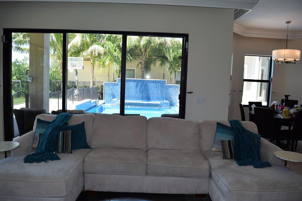 8782 Sydney Harbor Circle