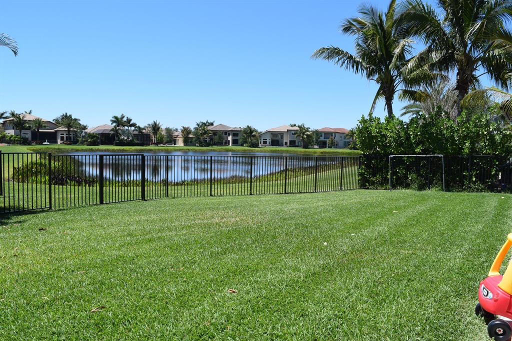 8782 Sydney Harbor Circle