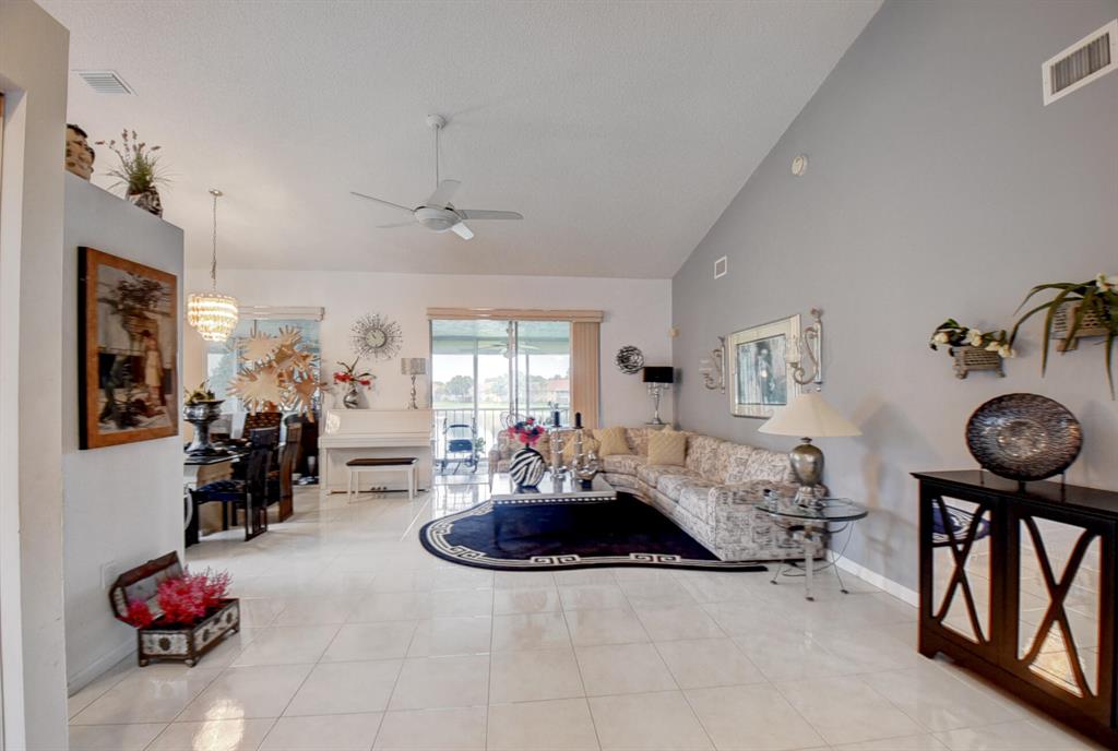 9721 Shadybrook Drive Unit: 201