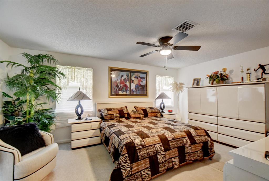 9721 Shadybrook Drive Unit: 201