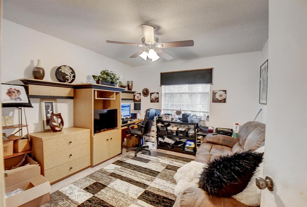 9721 Shadybrook Drive Unit: 201
