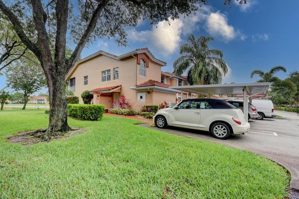 9721 Shadybrook Drive Unit: 201