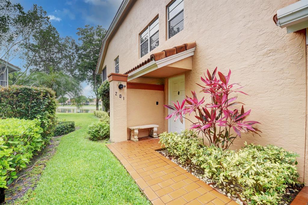 9721 Shadybrook Drive Unit: 201