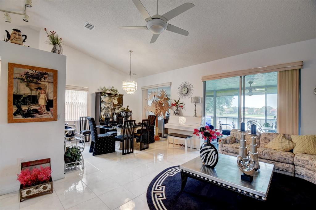 9721 Shadybrook Drive Unit: 201