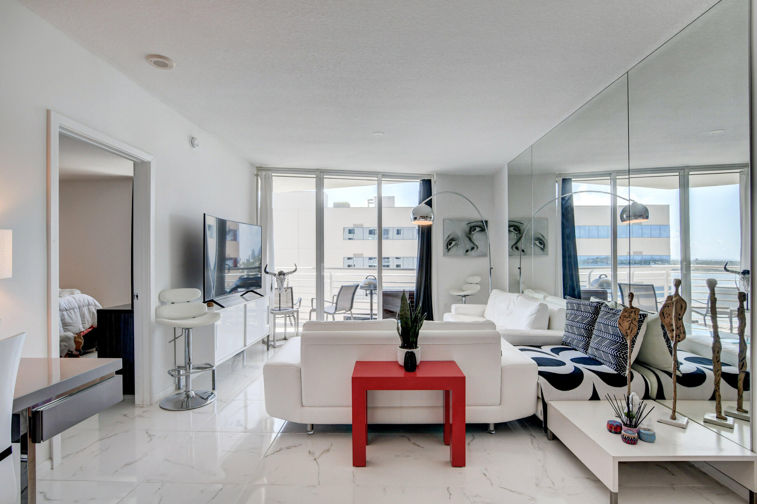 1551 N Flagler Drive Unit: 1216