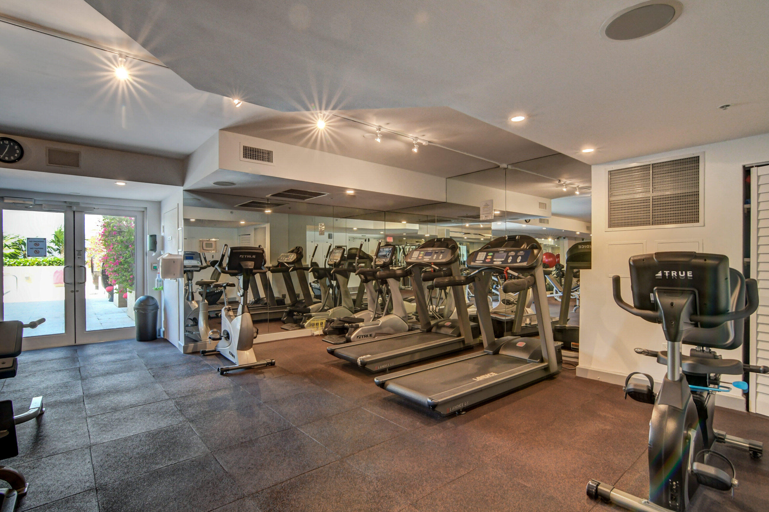1551 N Flagler Drive Unit: 1216
