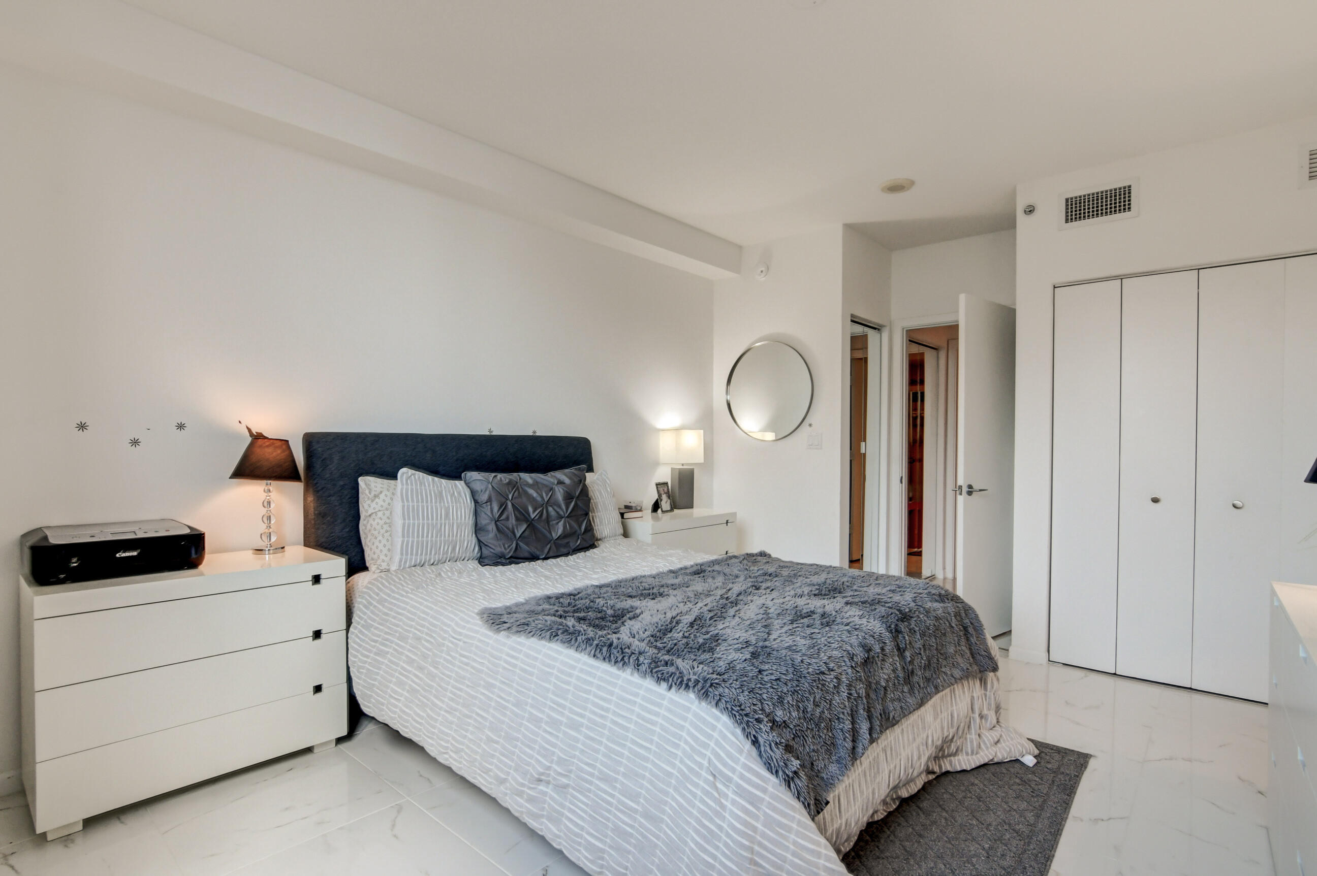 1551 N Flagler Drive Unit: 1216