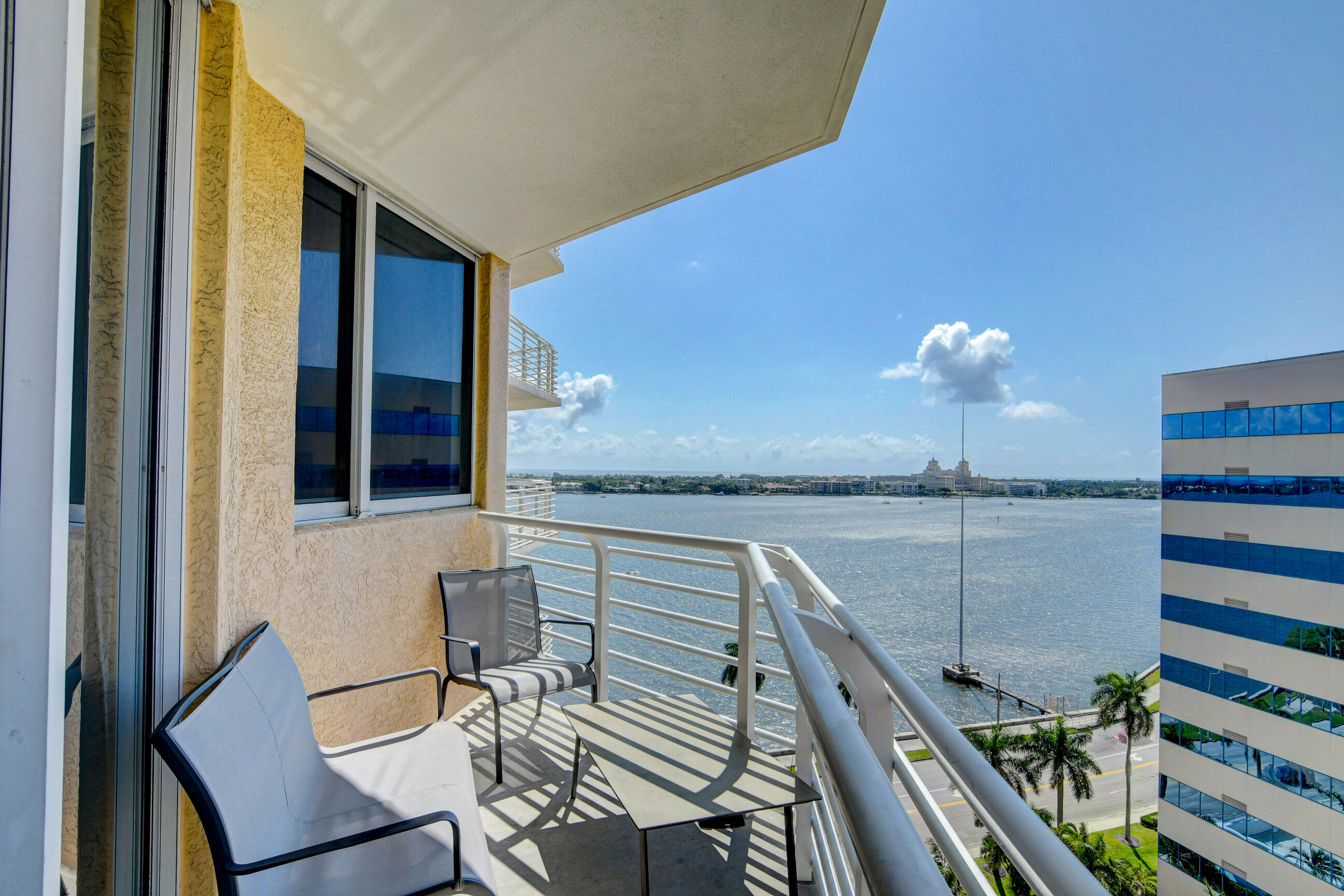 1551 N Flagler Drive Unit: 1216