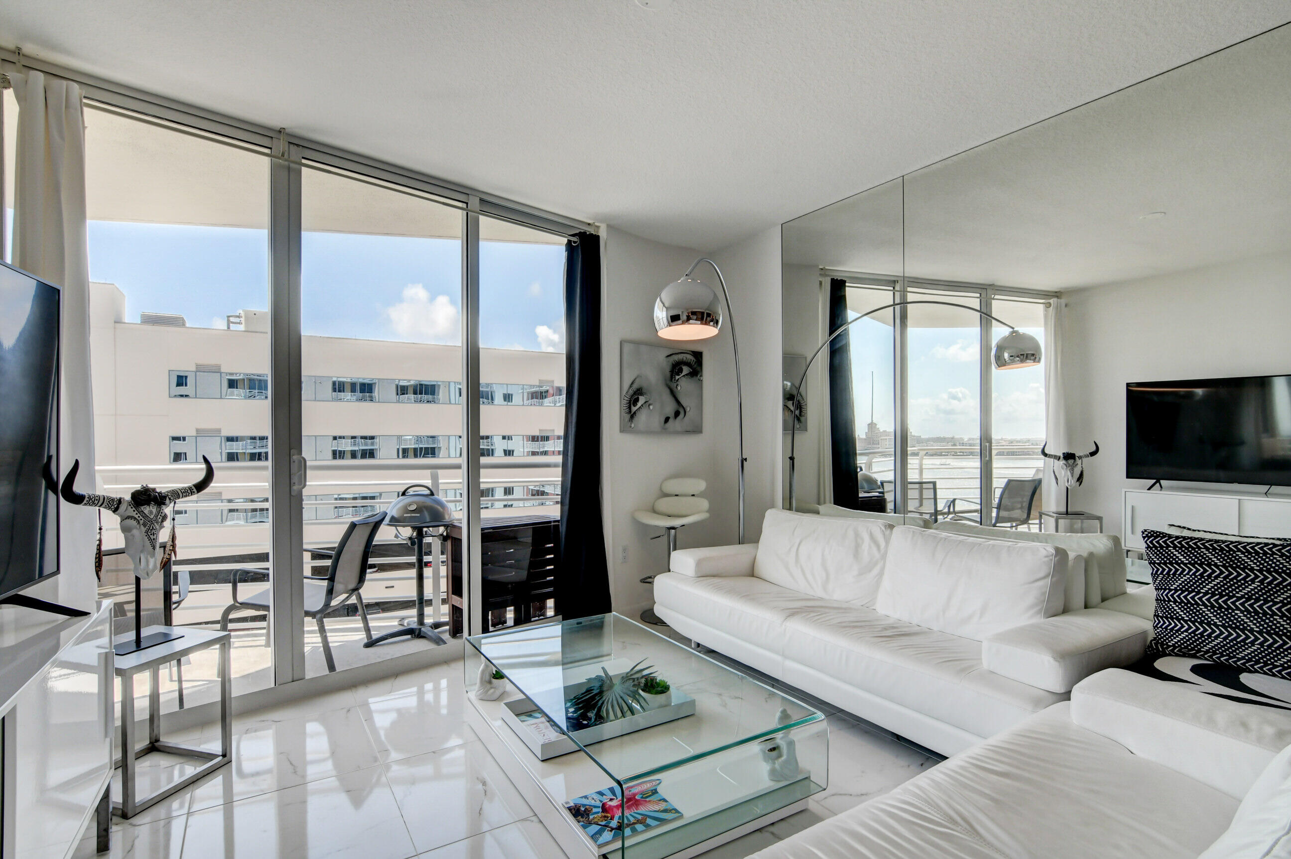 1551 N Flagler Drive Unit: 1216