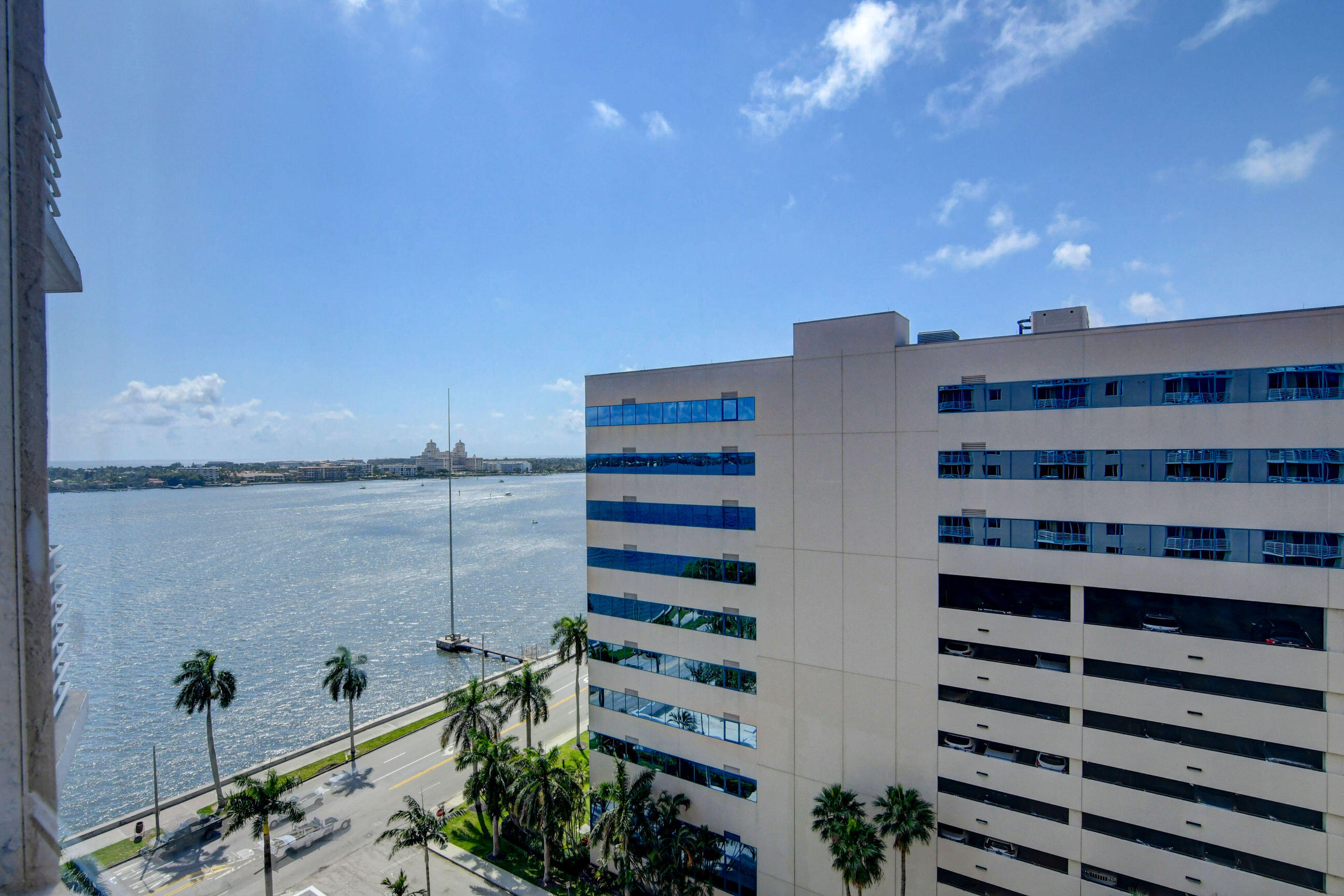 1551 N Flagler Drive Unit: 1216