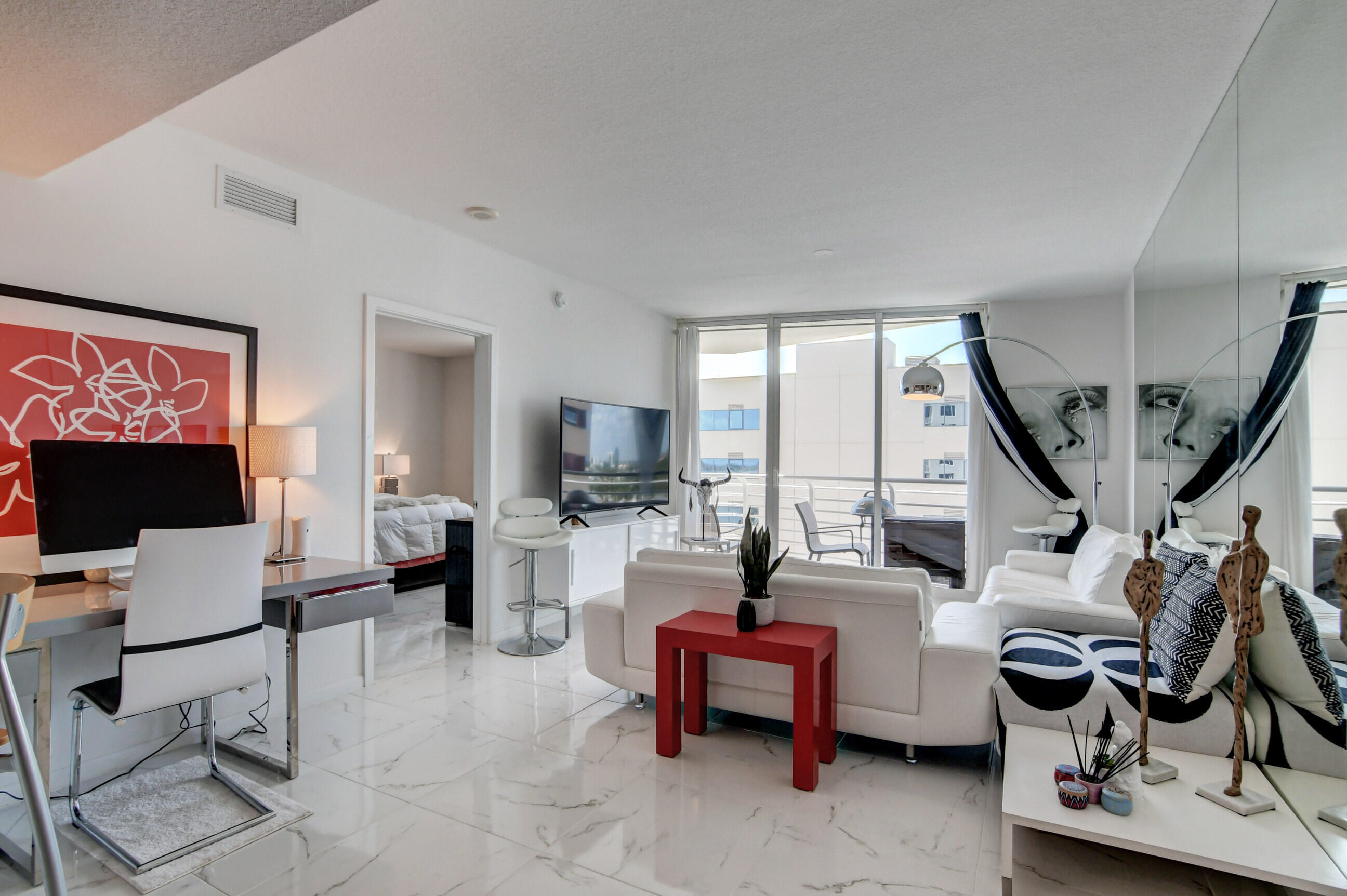 1551 N Flagler Drive Unit: 1216