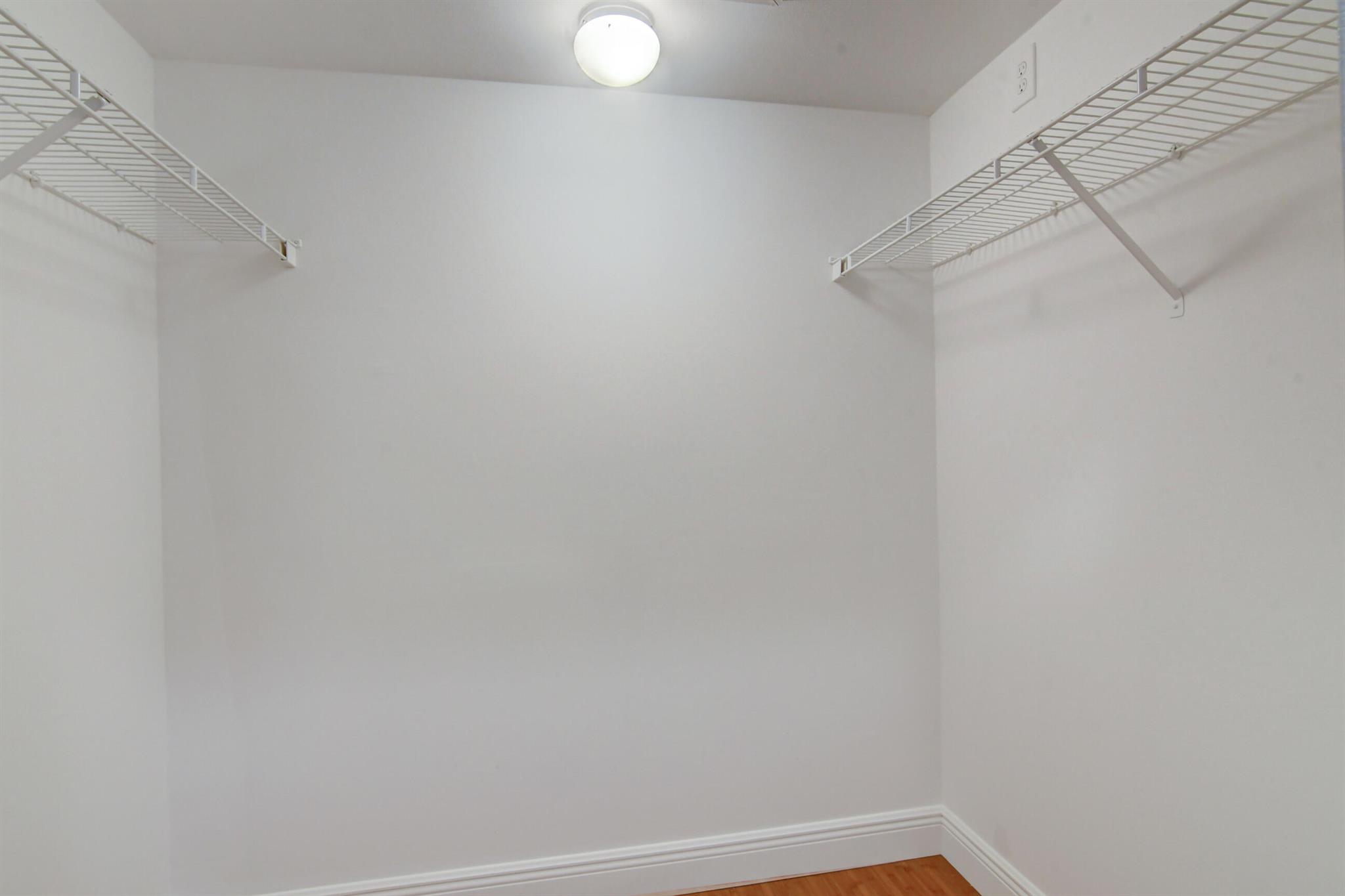 1100 Scotia Drive Unit: 106