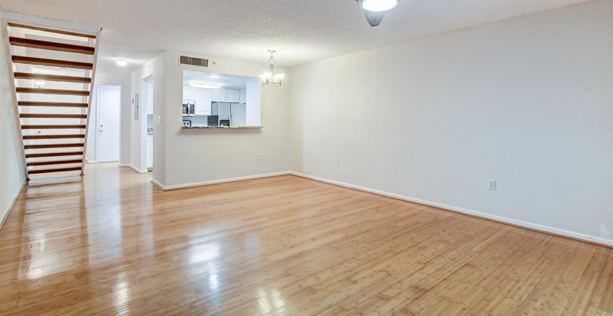 1100 Scotia Drive Unit: 106