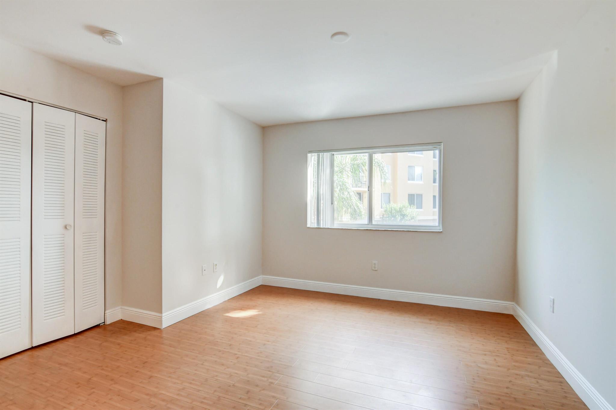 1100 Scotia Drive Unit: 106
