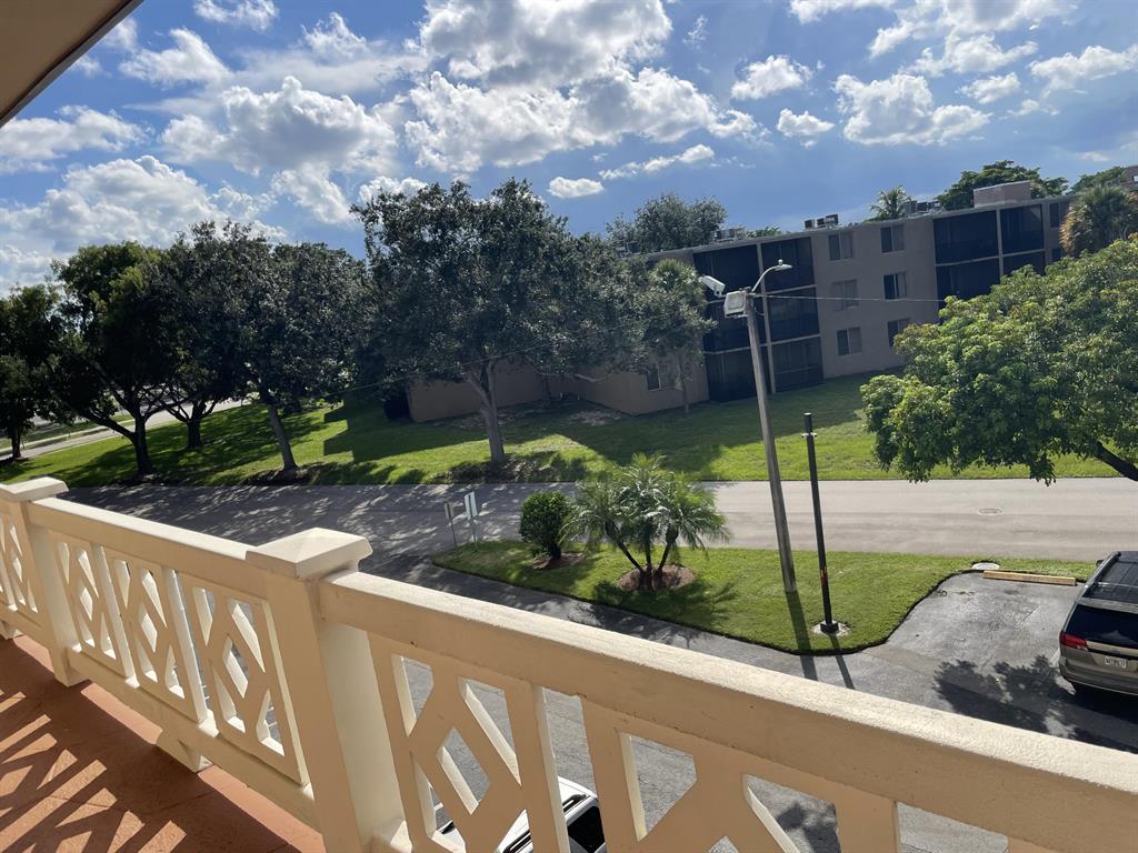 3506 NW 49th Avenue Unit: 612