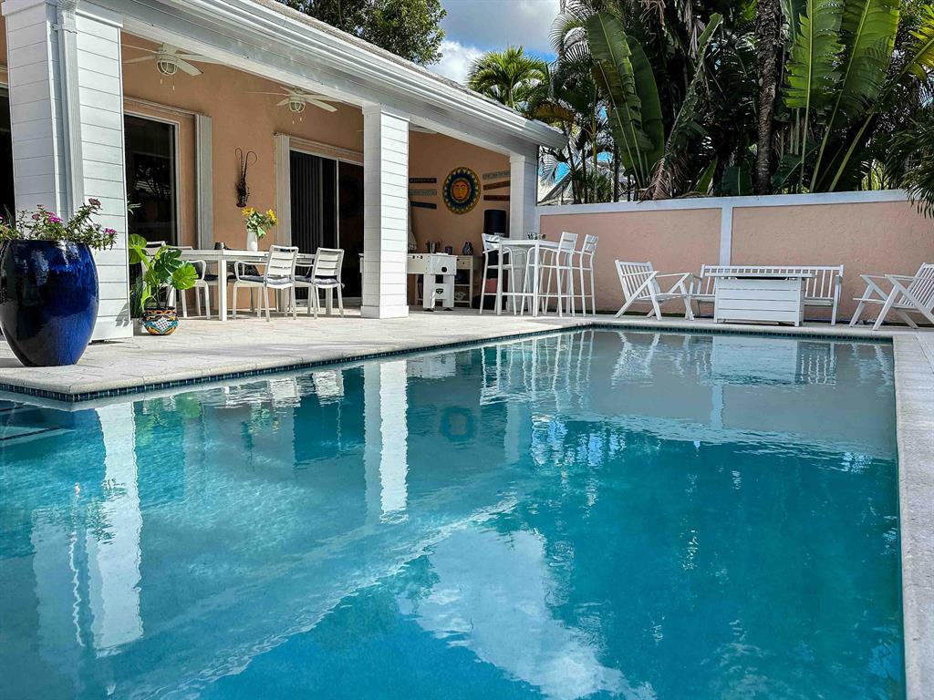 8227 Horseshoe Bay Road