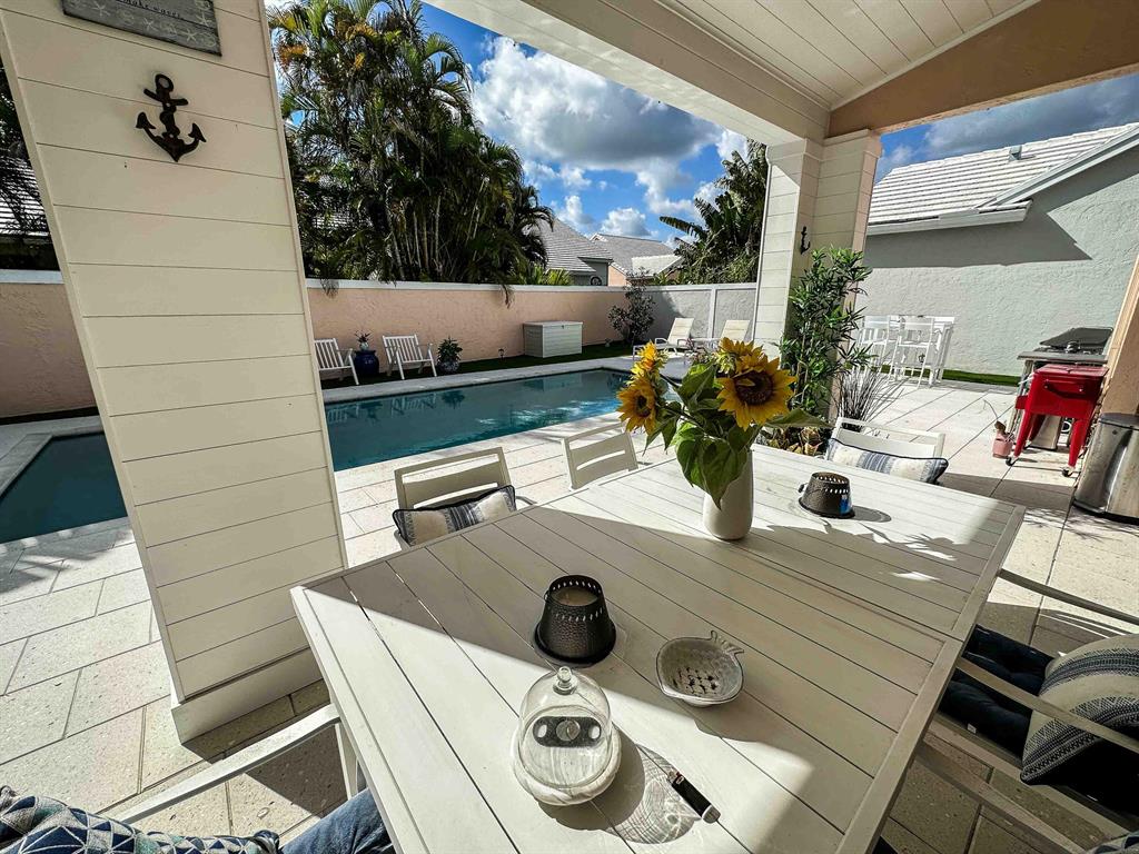 8227 Horseshoe Bay Road