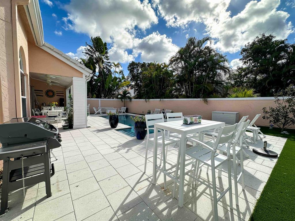 8227 Horseshoe Bay Road
