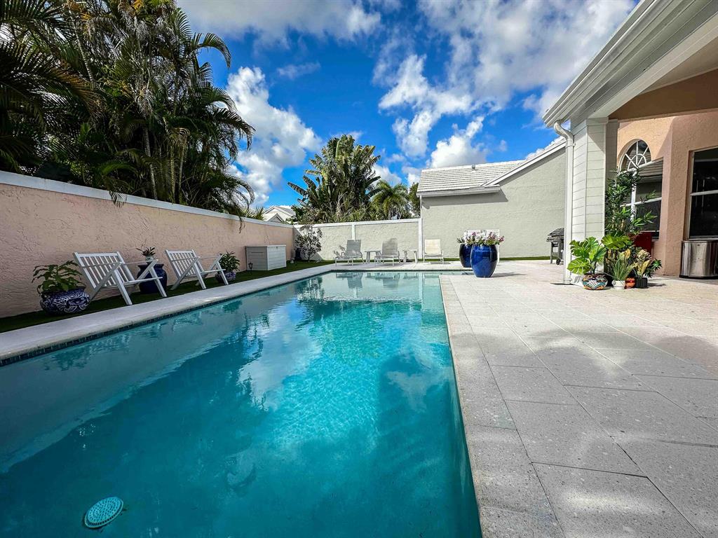 8227 Horseshoe Bay Road