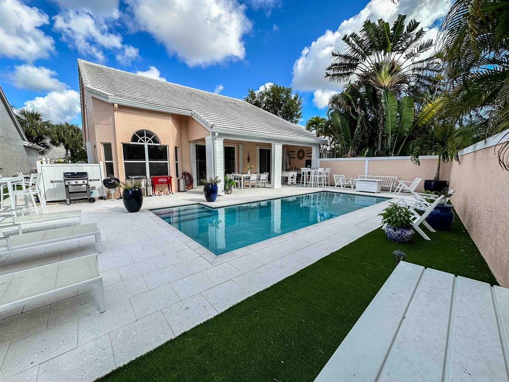 8227 Horseshoe Bay Road