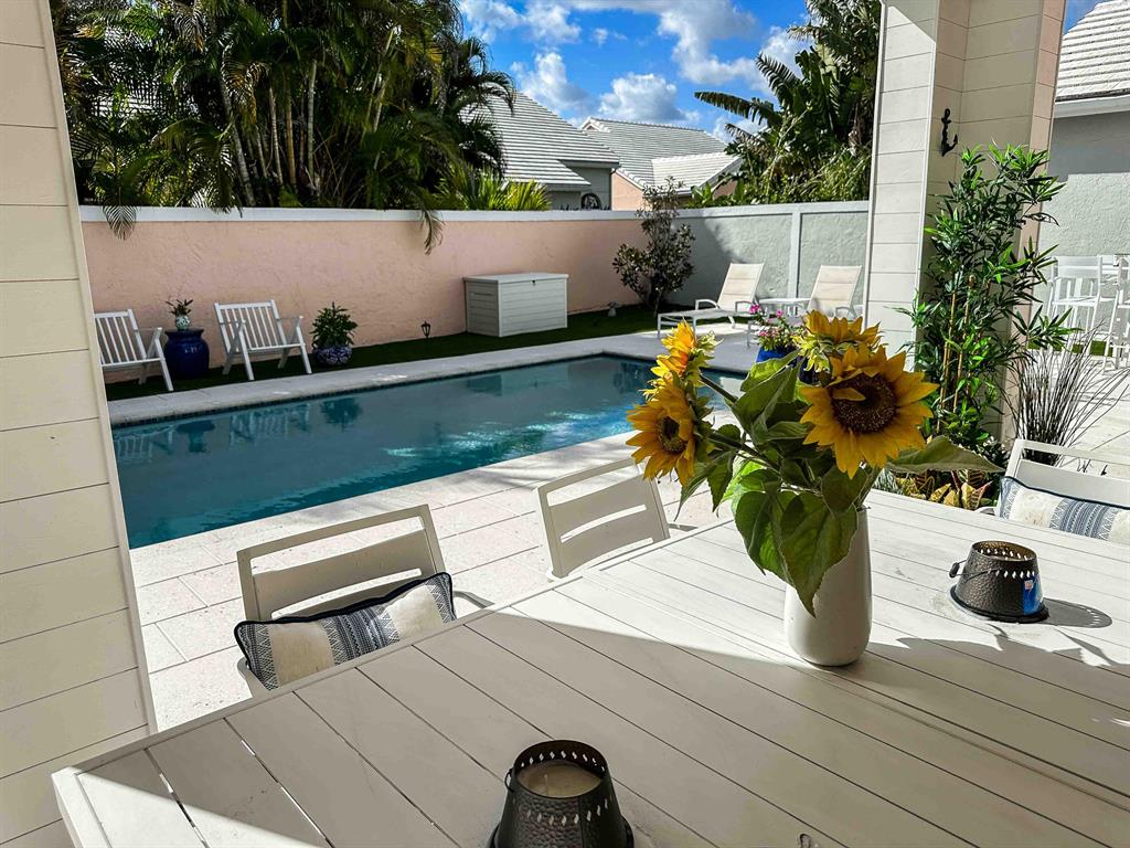 8227 Horseshoe Bay Road