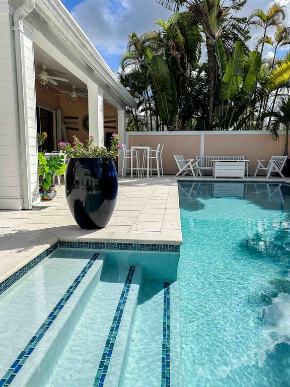 8227 Horseshoe Bay Road