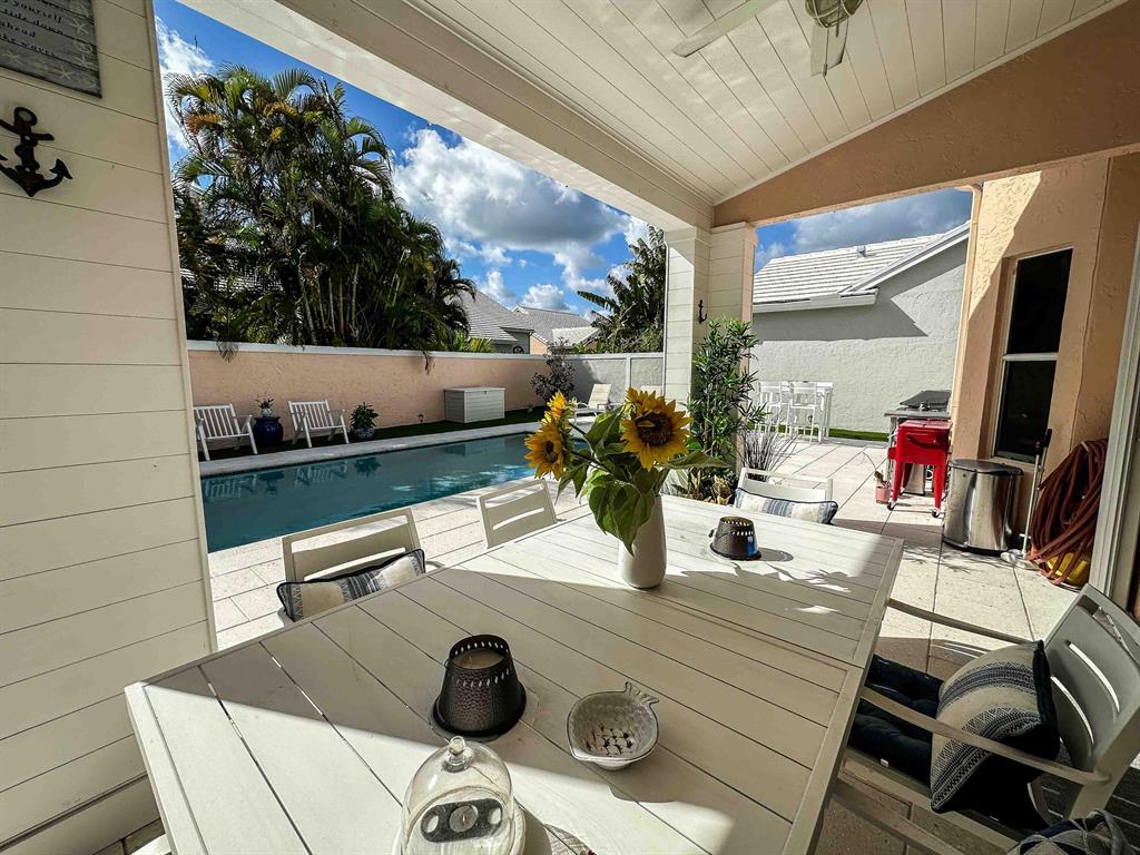 8227 Horseshoe Bay Road