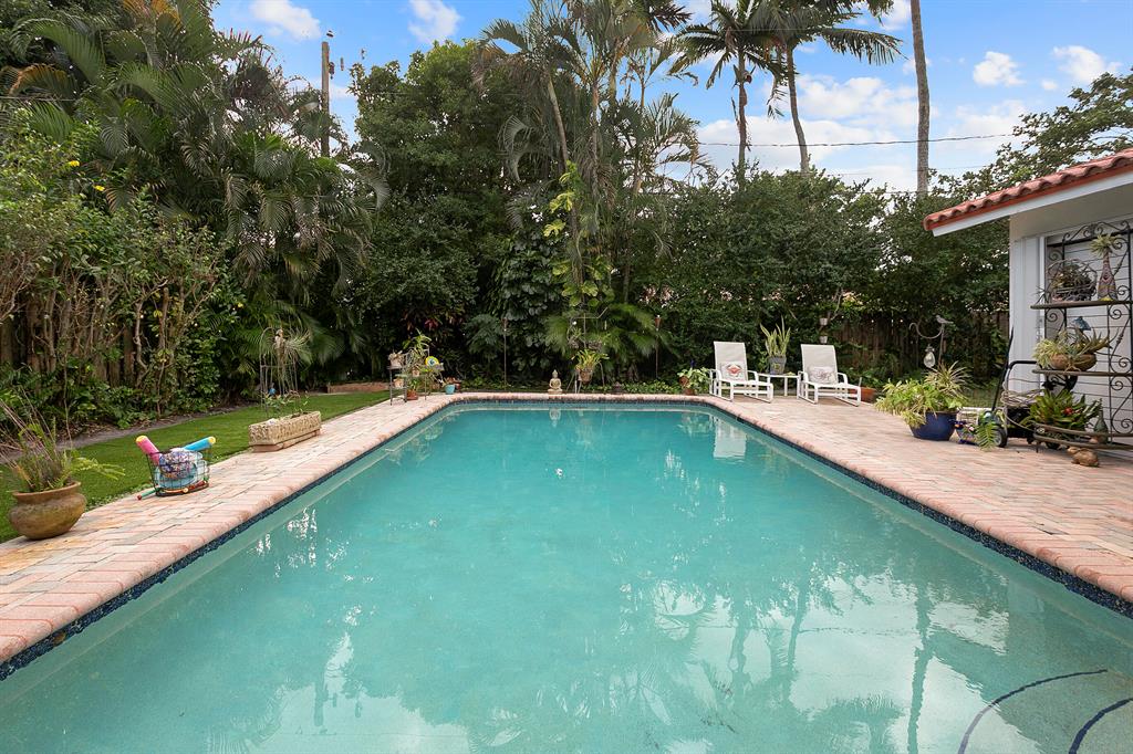 784 NW 7th Street