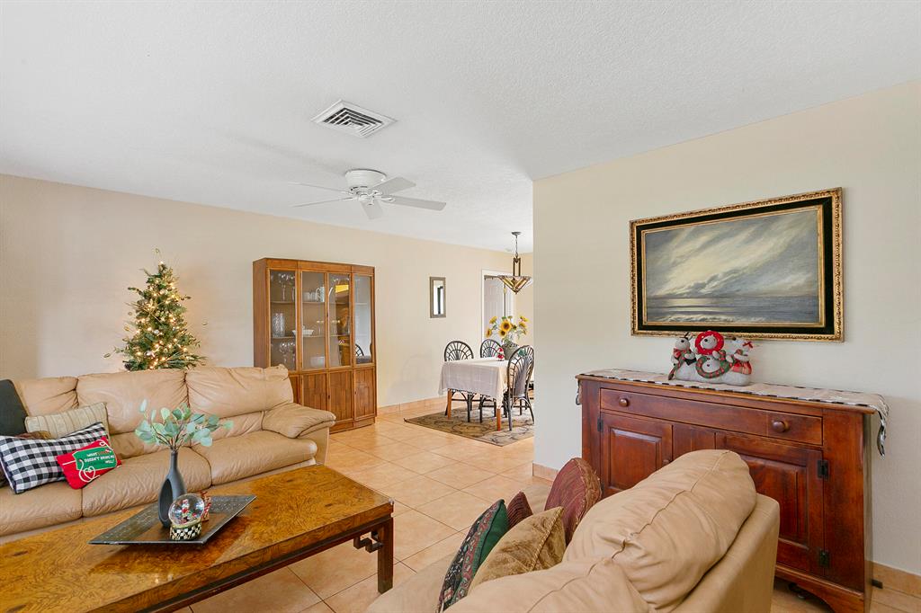 784 NW 7th Street