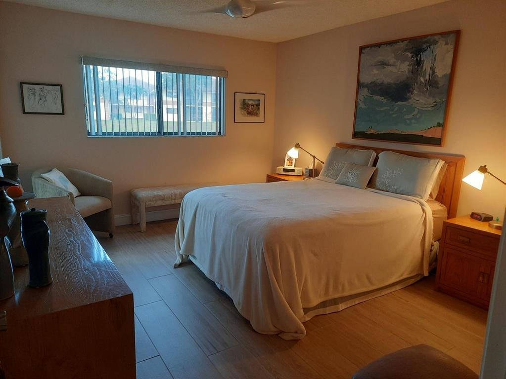15451 Pembridge 219 Drive Unit: 219