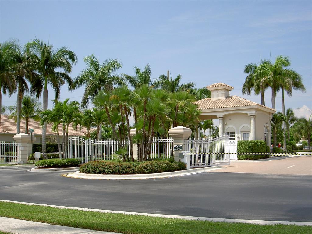 10455 S Utopia Circle