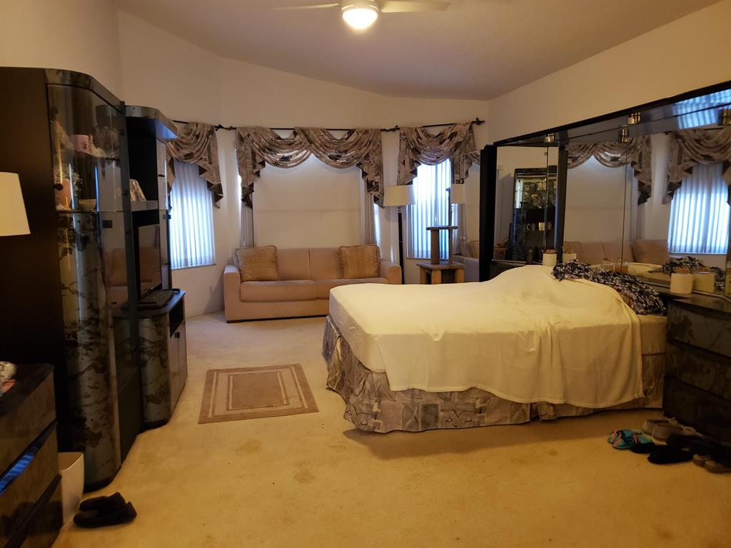 10455 S Utopia Circle