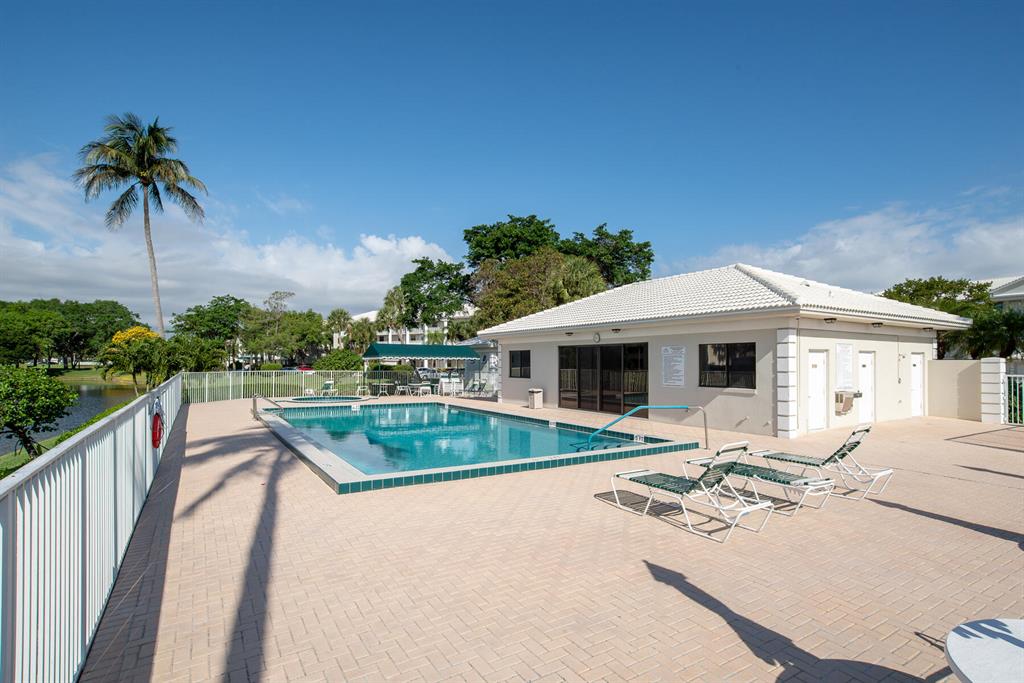 6037 Balboa Circle Unit: 105