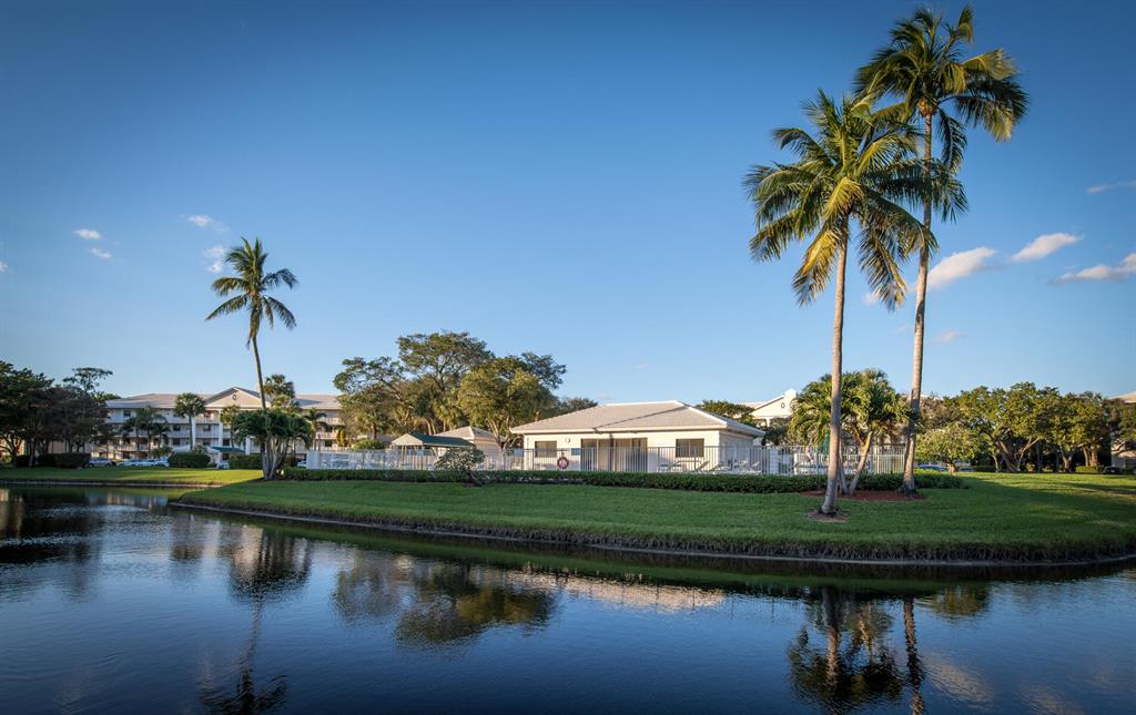6037 Balboa Circle Unit: 105