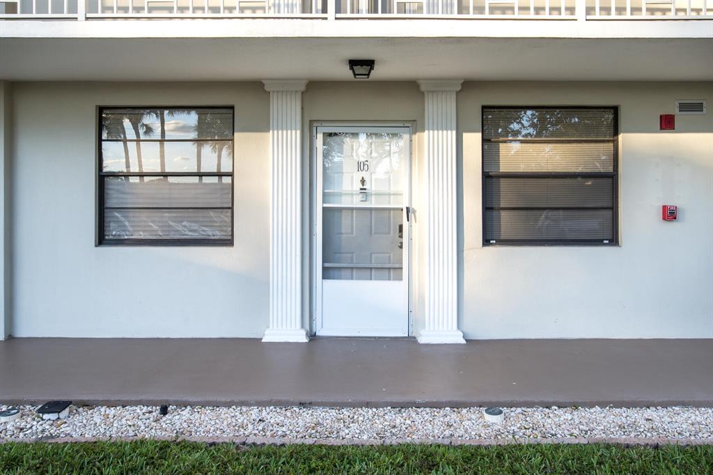 6037 Balboa Circle Unit: 105