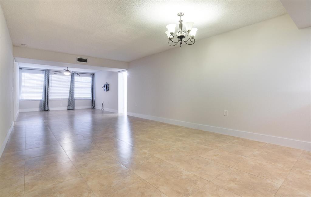 6037 Balboa Circle Unit: 105