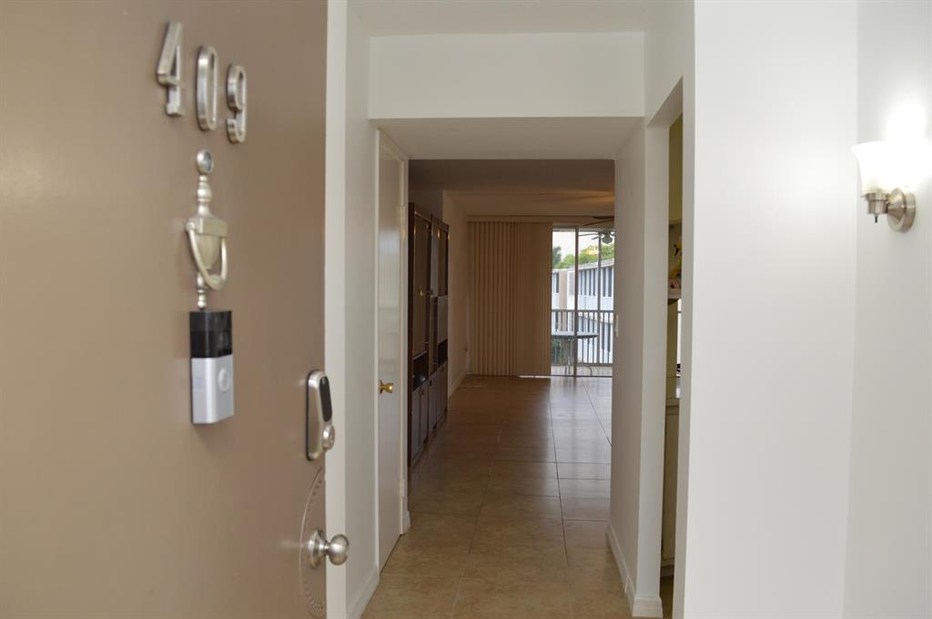 1690 NE 191 Street Unit: 409-1