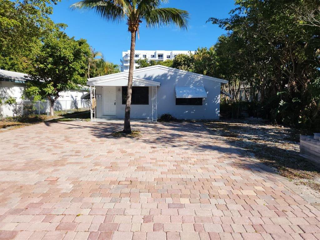 236 NE 19th Avenue Unit: W