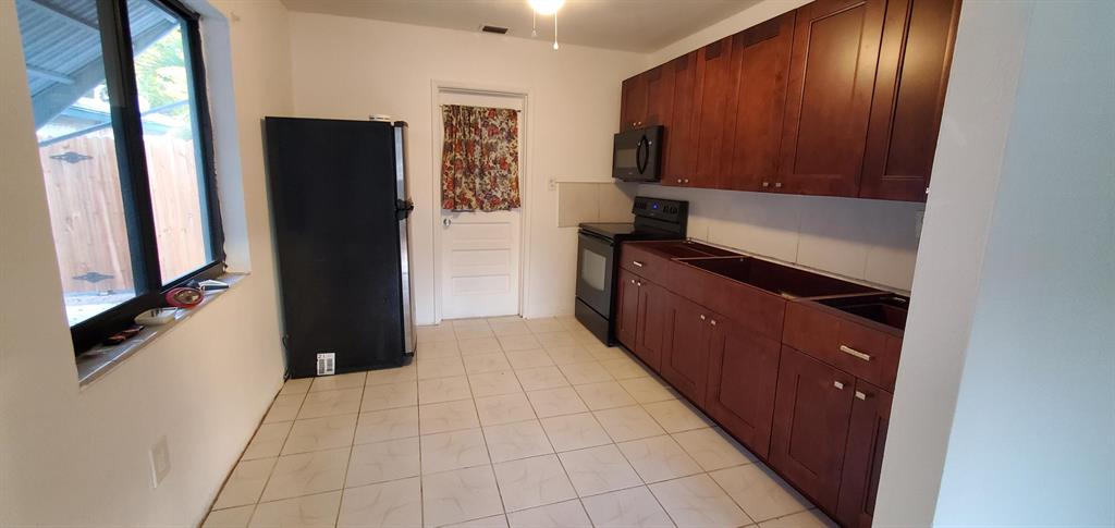 236 NE 19th Avenue Unit: W