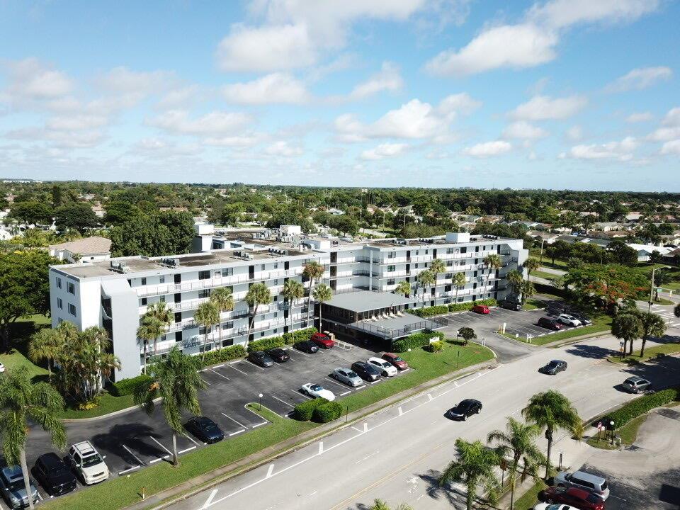 9235 SW 8th Street Unit: 512