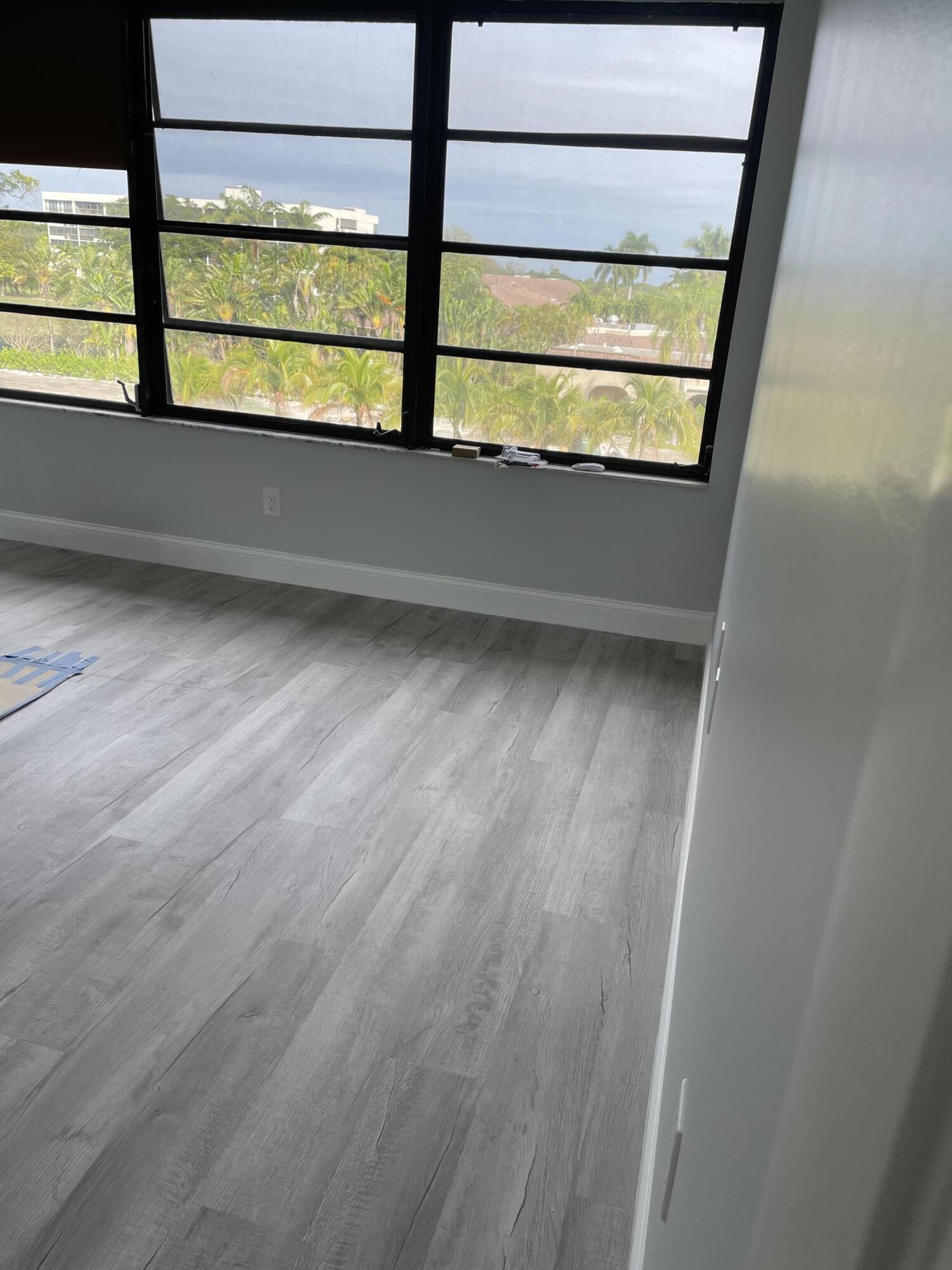 6121 Balboa Circle Unit: 406