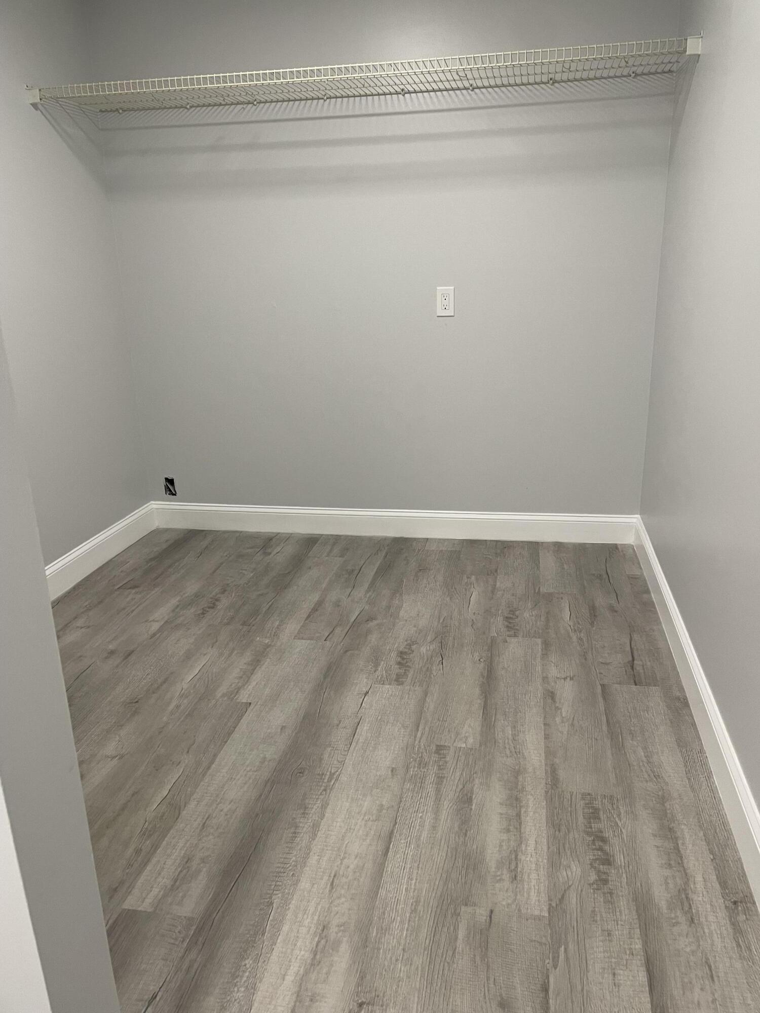 6121 Balboa Circle Unit: 406