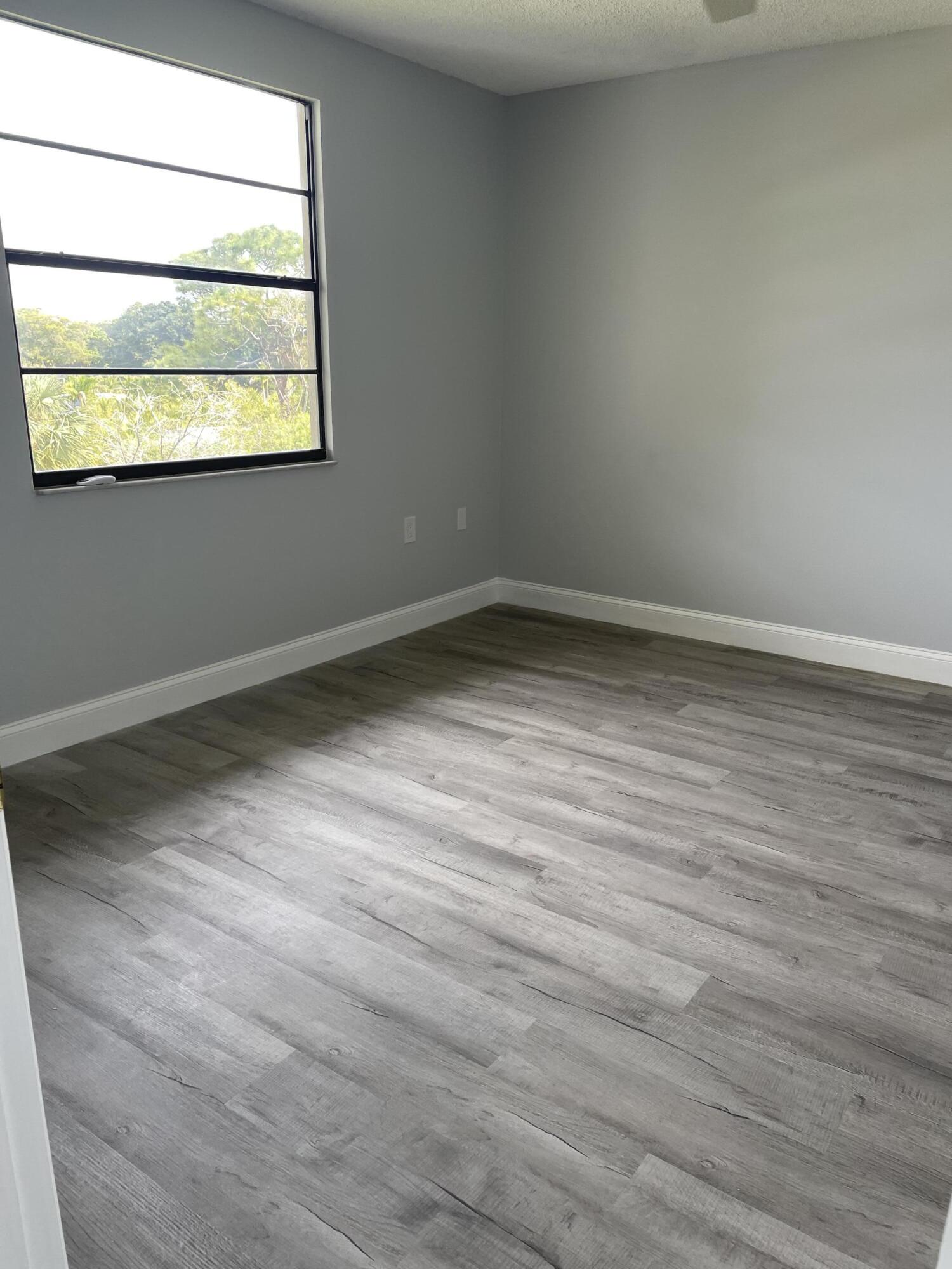 6121 Balboa Circle Unit: 406