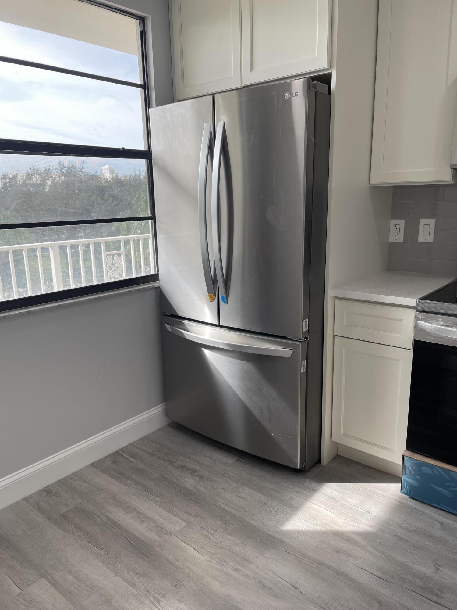 6121 Balboa Circle Unit: 406