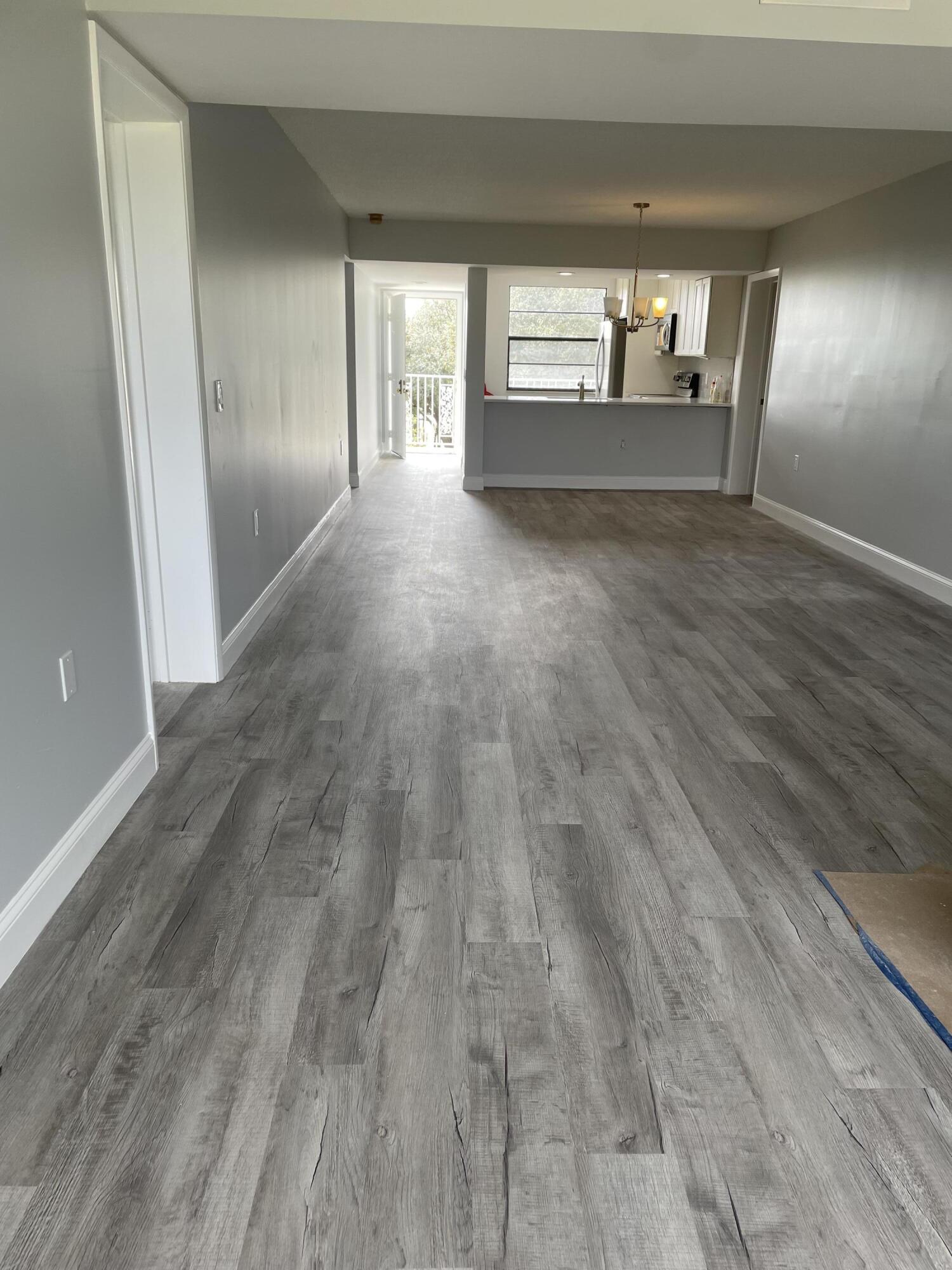 6121 Balboa Circle Unit: 406
