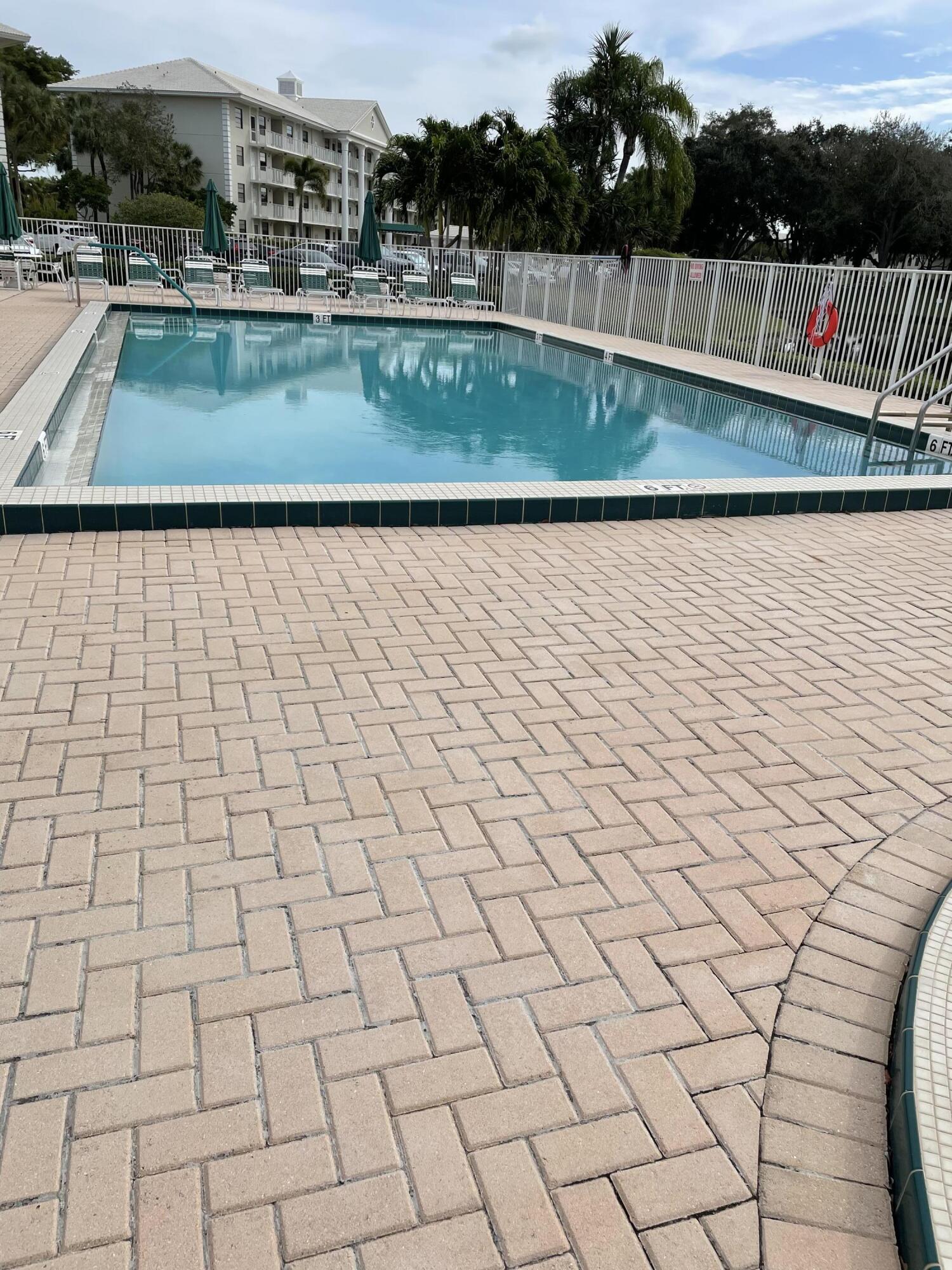 6121 Balboa Circle Unit: 406